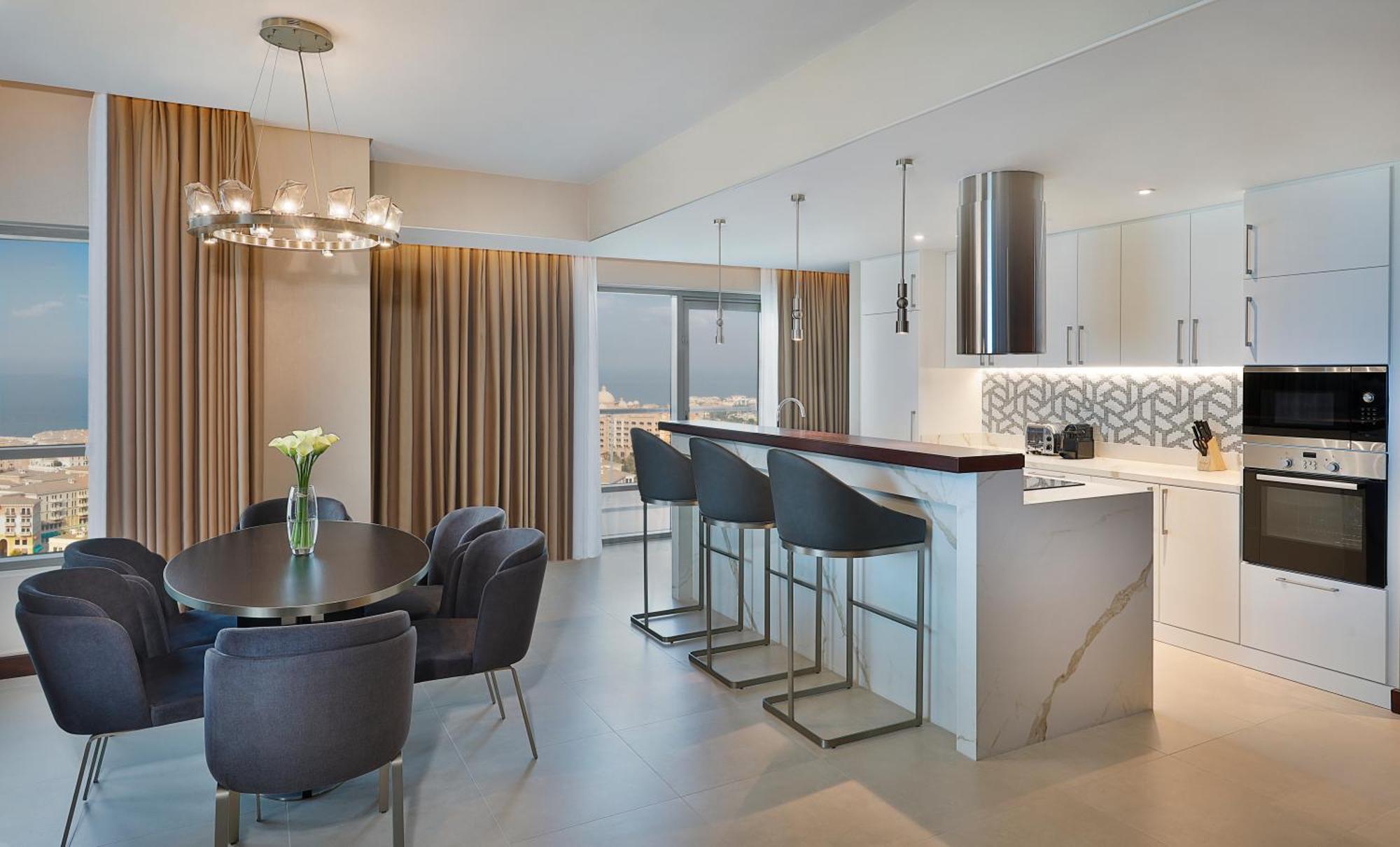 Hilton Doha The Pearl Hotel Bagian luar foto